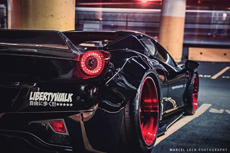  Ferrari 458 Spider by Liberty Walk 2014 года  (фото 18 из 19)
